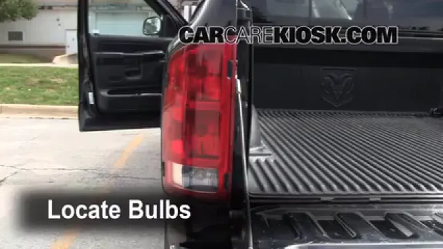 2003 Dodge Ram 2500 5.7L V8 Crew Cab Pickup (4 Door) Éclairage Feux de position arrière (remplacer ampoule)